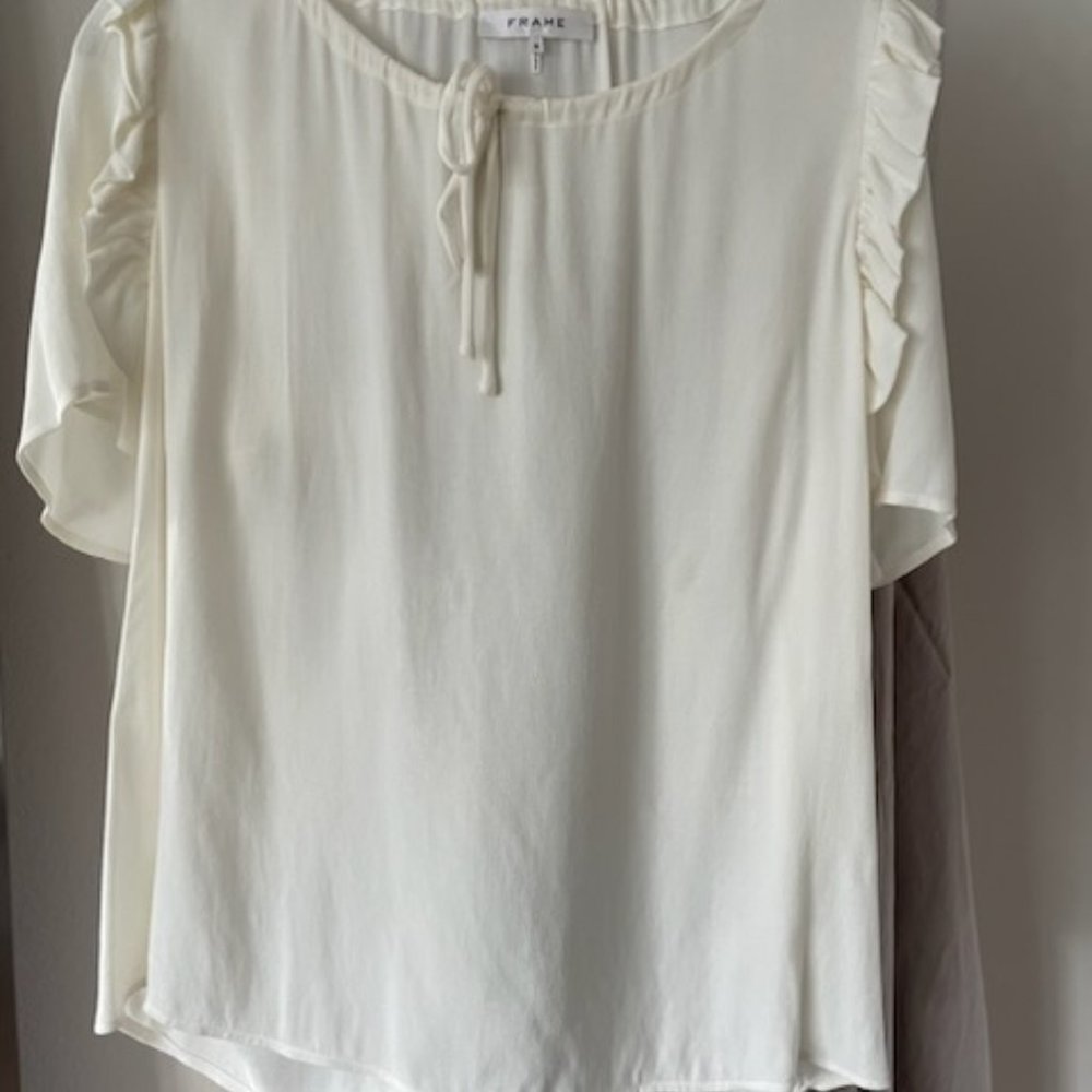 Frame, off white short sleeved blouse, size Medium, color Off White